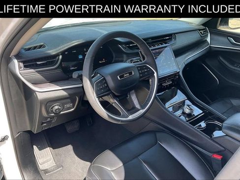 Used 2023 Jeep Grand Cherokee L Limited AWD/4WD image 12
