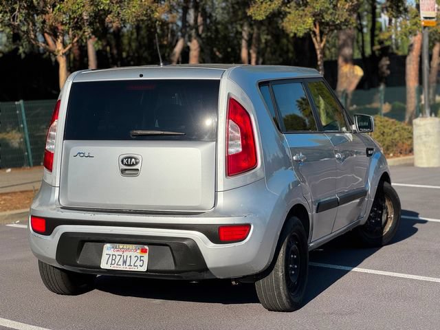 Used 2013 Kia Soul FWD image 14