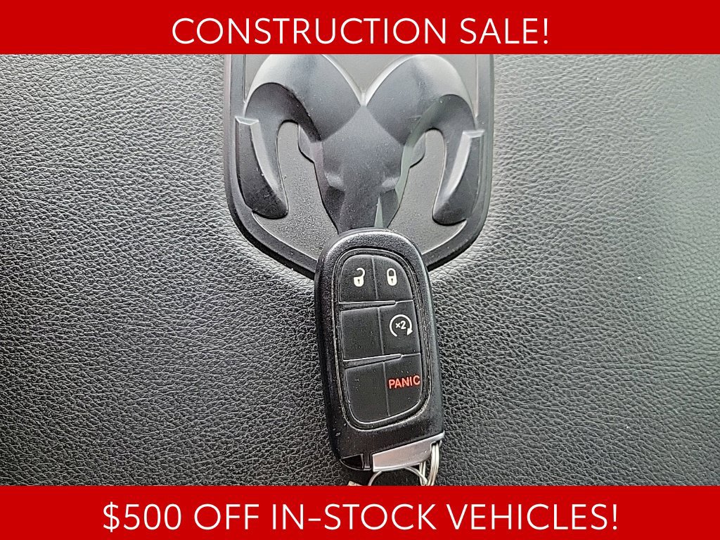 Used 2018 RAM 1500 Laramie w/ Convenience Group AWD/4WD image 28