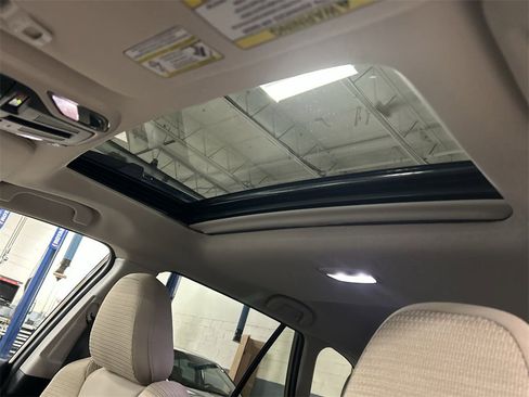 Certified 2025 Subaru Outback Premium image 24