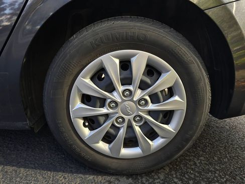 Used 2024 Kia Forte LX FWD image 6