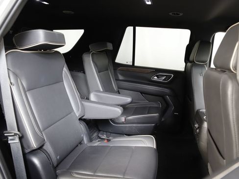 Used 2023 Chevrolet Tahoe Premier AWD/4WD image 9