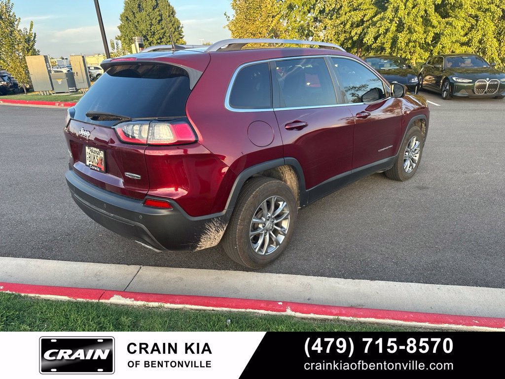 Used 2021 Jeep Cherokee Latitude Lux w/ Sun & Sound Group AWD/4WD image 2