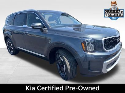 Used 2023 Kia Telluride EX w/ EX Captain's Chair Package