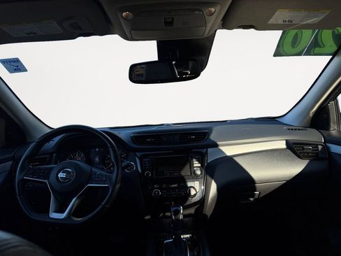 Used 2020 Nissan Rogue Sport SL w/ Premium Package image 9