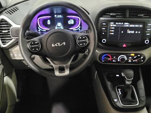 Used 2025 Kia Soul LX image 22