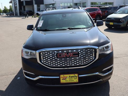 Used 2019 GMC Acadia Denali AWD/4WD image 2
