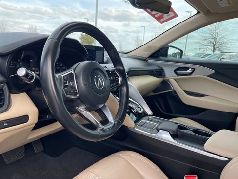 Used 2023 Acura TLX w/ Technology Package image 9