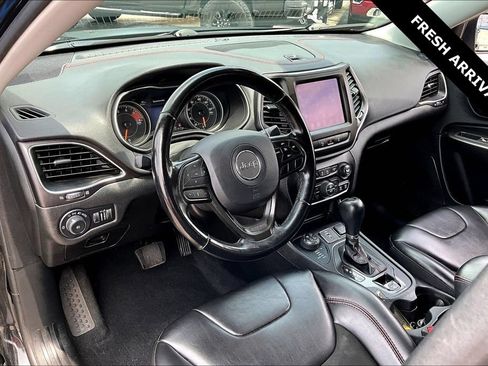 Used 2021 Jeep Cherokee Trailhawk AWD/4WD image 6