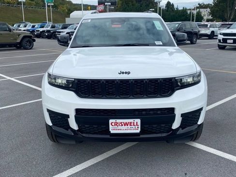 New 2025 Jeep Grand Cherokee L Altitude AWD/4WD image 10