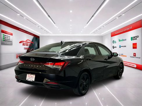 Used 2022 Hyundai Elantra SEL FWD image 7