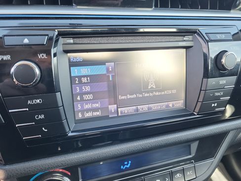 Used 2014 Toyota Corolla S image 15