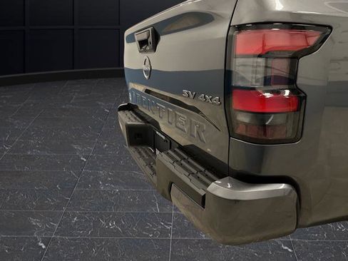 Used 2022 Nissan Frontier SV image 30