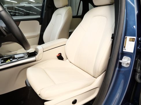 Certified 2023 Mercedes-Benz GLA 250 4MATIC image 3