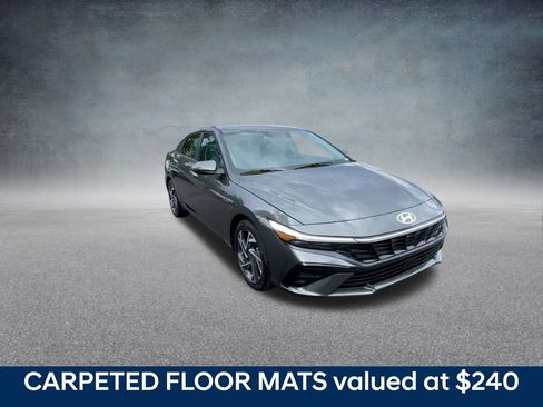 New 2025 Hyundai Elantra Limited image 3