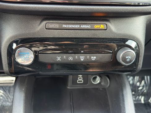Used 2024 Ford Escape ST-Line w/ Tech Pack #1 FWD image 28