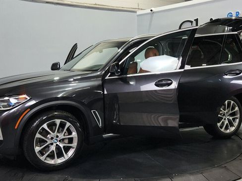 Used 2022 BMW X5 xDrive40i w/ Executive Package AWD/4WD image 18