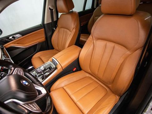 Used 2020 BMW X7 xDrive40i w/ Executive Package image 19