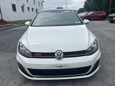 Used 2017 Volkswagen GTI SE FWD image 9