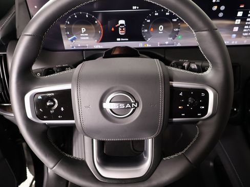 Used 2025 Nissan Armada Platinum Reserve image 3