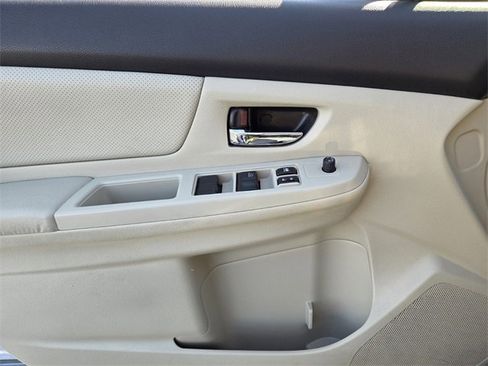 Used 2014 Subaru Crosstrek 2.0i Limited image 16