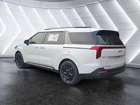 New 2026 Kia Carnival SX w/ SX Dark Edition Package FWD image 3