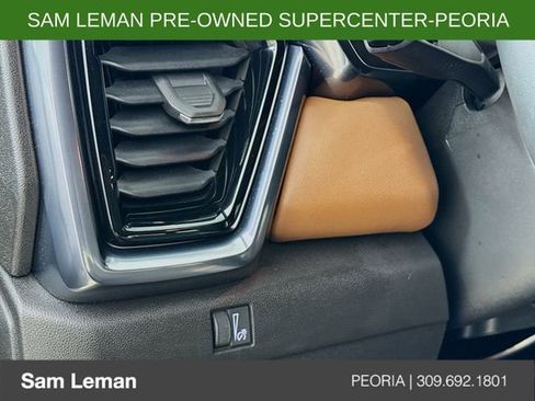 Used 2024 GMC Canyon AT4 image 10