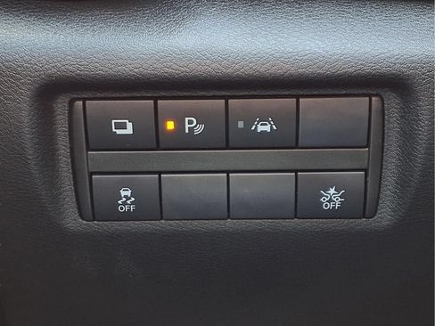 Used 2021 Nissan Versa S FWD image 20