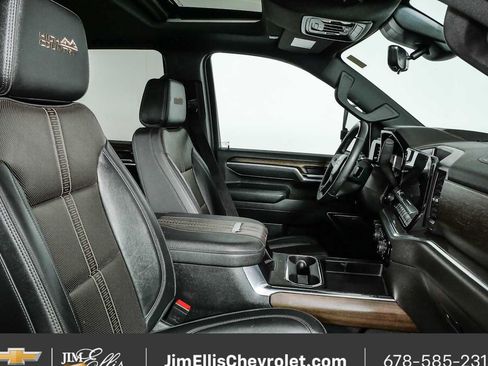 Used 2025 Chevrolet Silverado 2500 High Country w/ High Country Premium Package AWD/4WD image 23