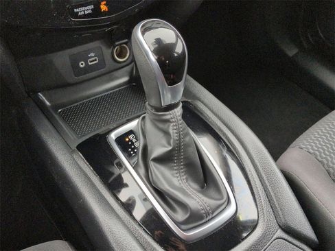 Used 2020 Nissan Rogue Sport S w/ Appearance Package image 11