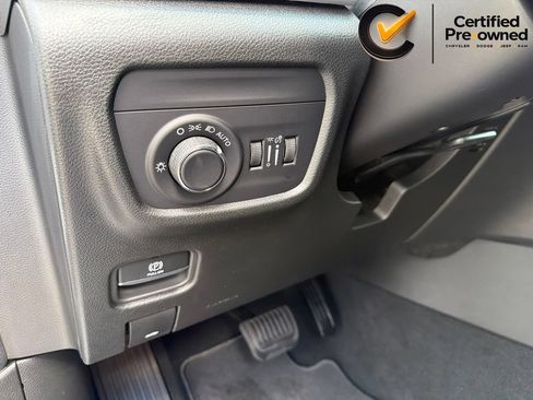 Used 2026 Jeep Grand Cherokee L Laredo RWD image 51