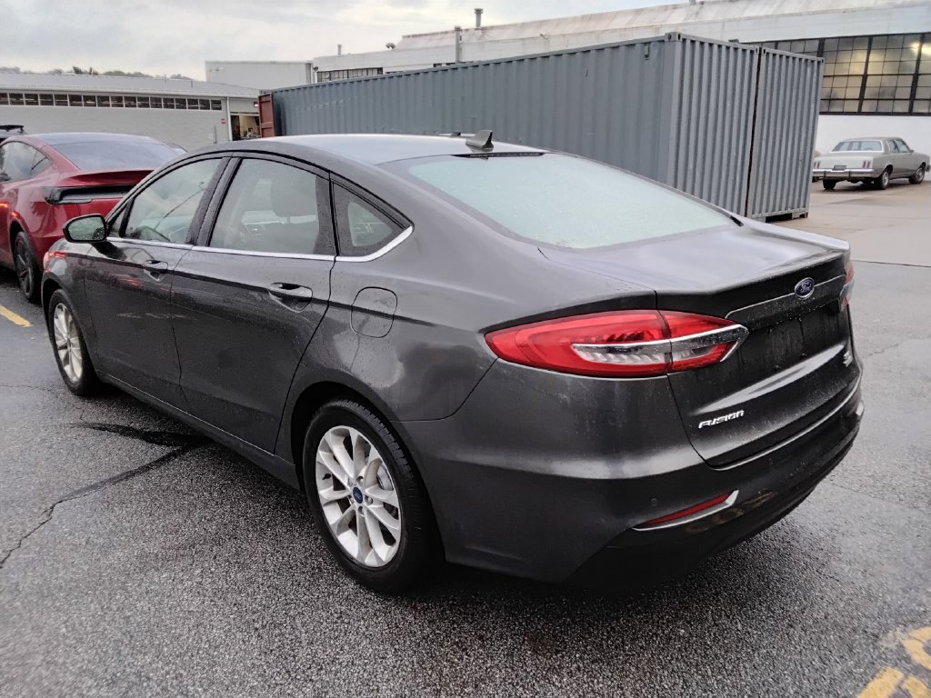 Used 2019 Ford Fusion SE FWD image 6