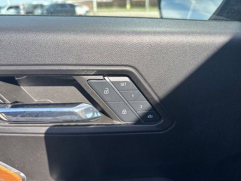 Certified 2024 GMC Canyon Denali image 15