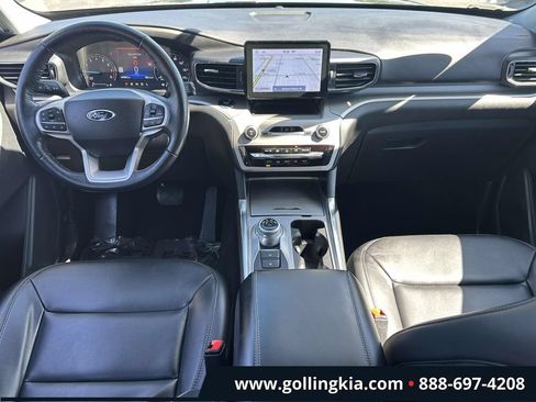 Used 2022 Ford Explorer XLT w/ Equipment Group 202A AWD/4WD image 13