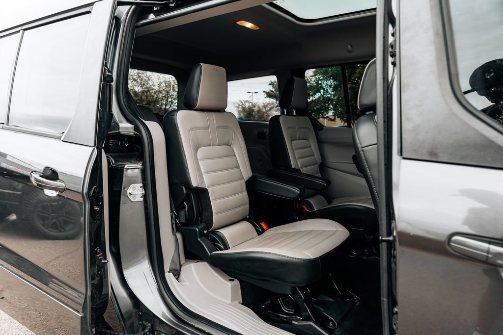 Used 2019 Ford Transit Connect Titanium w/ Titanium Premium Package FWD image 42
