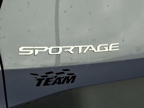 Used 2024 Kia Sportage EX AWD/4WD image 33