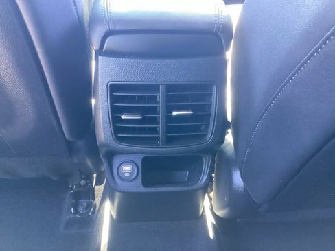 Used 2023 Kia Seltos S AWD/4WD image 14