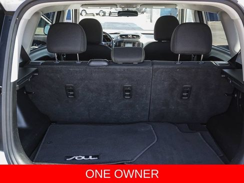 Used 2016 Kia Soul + FWD image 24