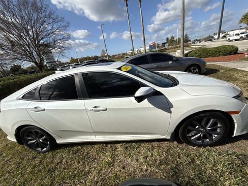 Used 2020 Honda Civic EX image 4