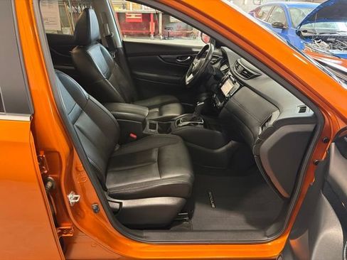 Certified 2017 Nissan Rogue SL w/ SL Premium Package AWD/4WD image 15