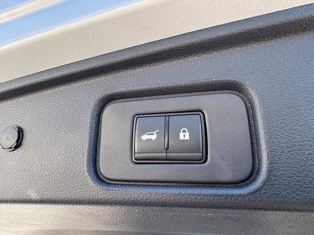 Certified 2025 Nissan Pathfinder SL AWD/4WD image 11