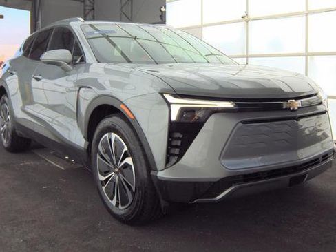 Used 2024 Chevrolet Blazer EV LT image 3