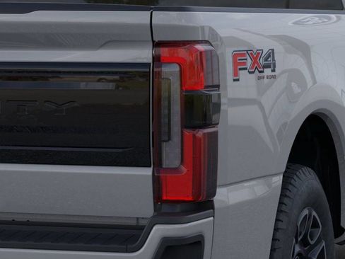 New 2026 Ford F250 Platinum w/ FX4 Off-Road Package AWD/4WD image 21
