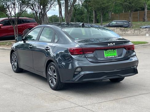 Used 2023 Kia Forte LXS image 4