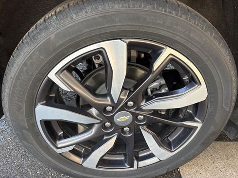 Used 2022 Chevrolet Equinox LT FWD image 23