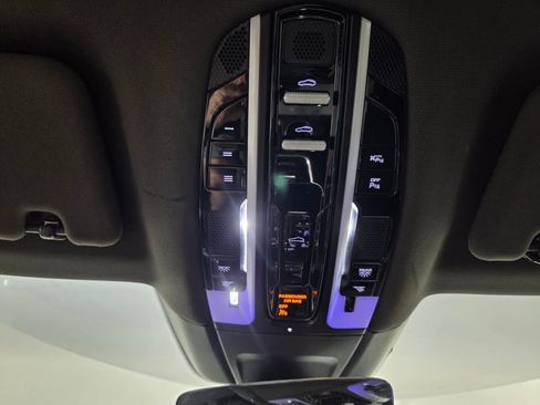 Used 2020 Porsche Panamera 4 w/ Premium Package Plus image 19