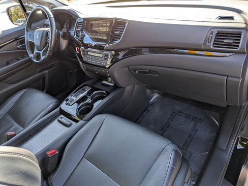 Certified 2020 Honda Pilot Elite image 32