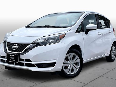 Used 2017 Nissan Versa Note SV image 2