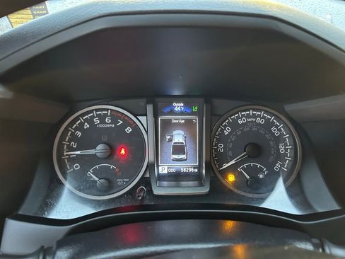 Used 2023 Toyota Tacoma TRD Off-Road AWD/4WD image 13