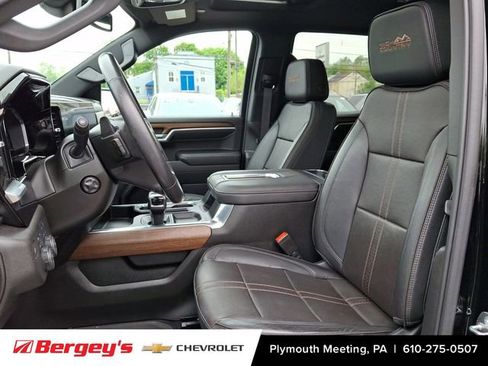 Certified 2022 Chevrolet Silverado 1500 High Country w/ High Country Premium Package AWD/4WD image 16